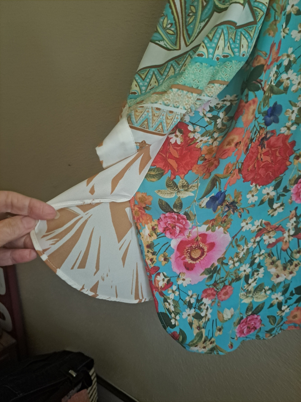 Silky Turquoise Mixed-Print Button-Up Blouse - Picture 4 of 10